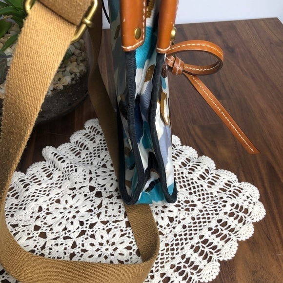 Fossil Blue Cloud Crossbody Canvas Leather Detail - Picture 7 of 8